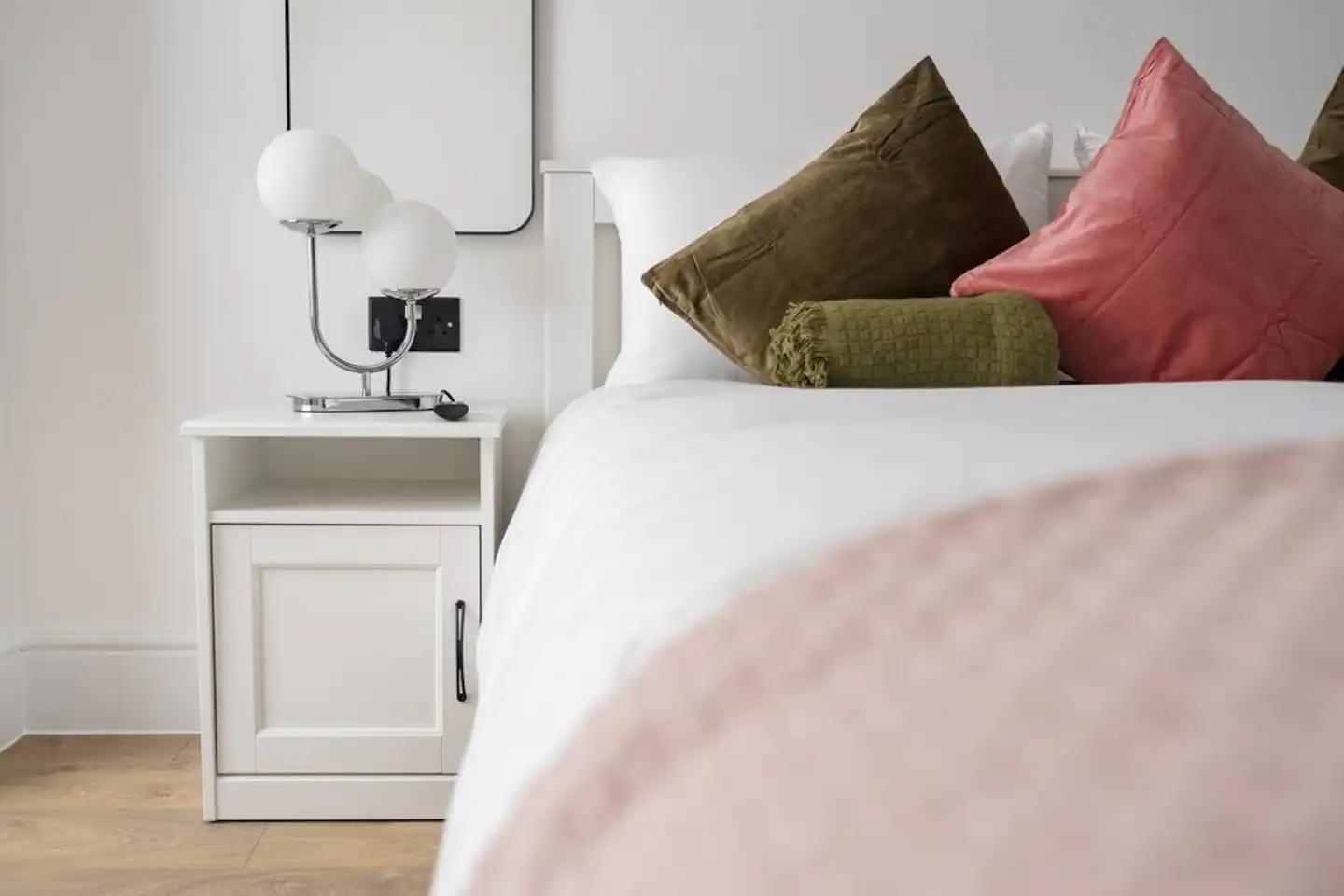 Prachtig appartement, gerenoveerd en gemeubileerd!
