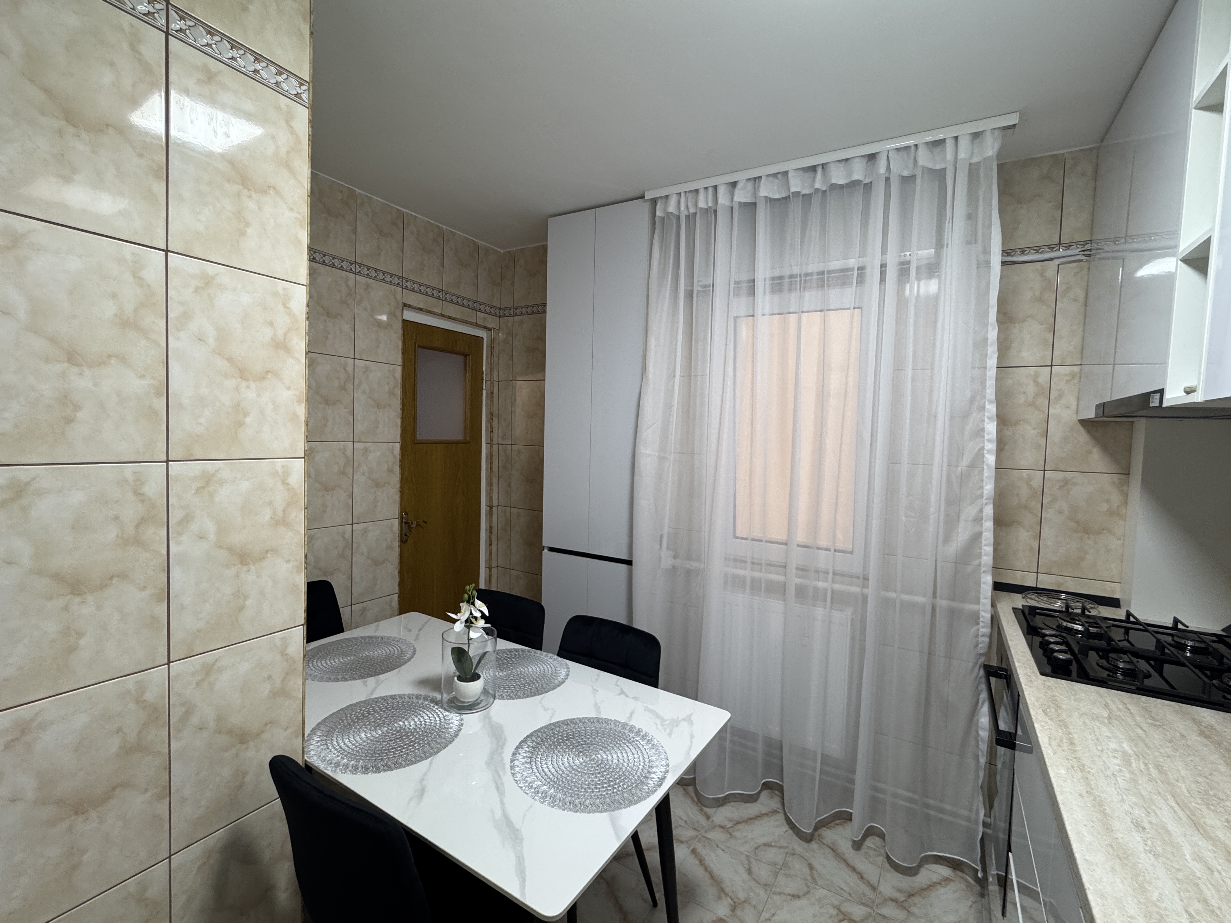2 Camere Lujerului Plaza Prima închiriere după renovare | Centrală proprie | Loc Parcare — fotografia 3