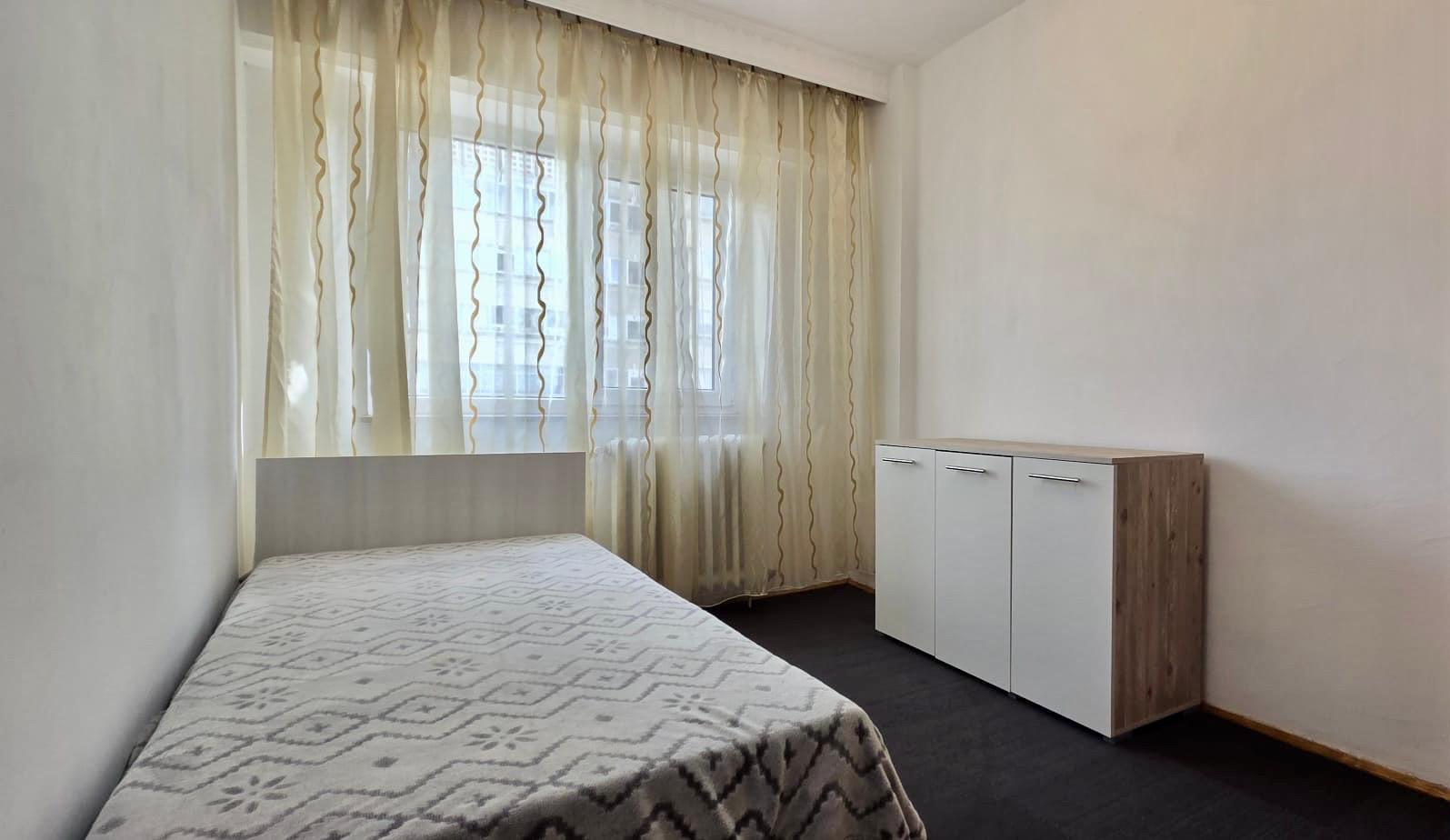 Proprietar - Apartament 3 camere, 2 bai, balcon 15 mp - Sf. Lazar / Pallas Iasi — fotografia 3